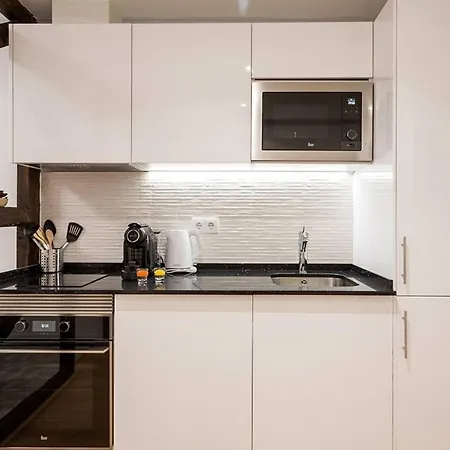 Apartamento In Alfama With Patio