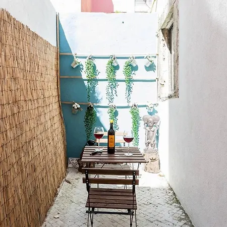 Διαμέρισμα In Alfama With Patio