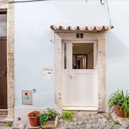 In Alfama With Patio Διαμέρισμα *